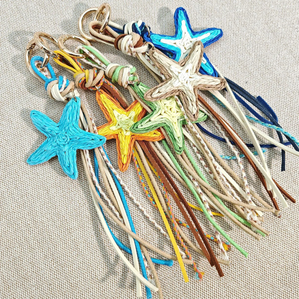 Llavero y Charm Bohemio Arcoíris Velatta