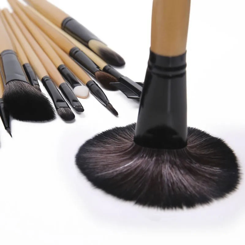 Set de 24 Brochas Profesionales VELATTA + Estuche Negro | Colección Esencial