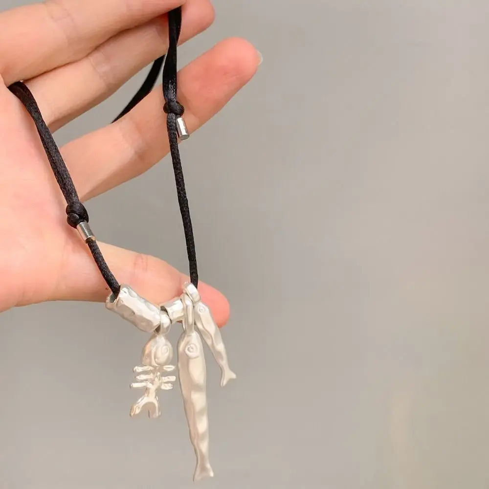 VELATTA - Collar Fishbone Minimal | Cadena Larga Cera Ajustable
