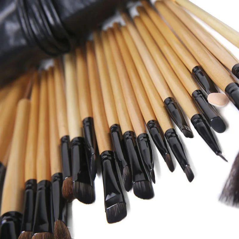 Set de 24 Brochas Profesionales VELATTA + Estuche Negro | Colección Esencial